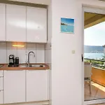 Tina * Poljica (Trogir)