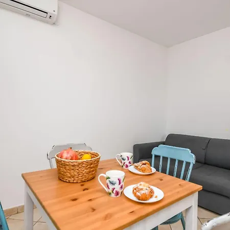 Tina Apartment *